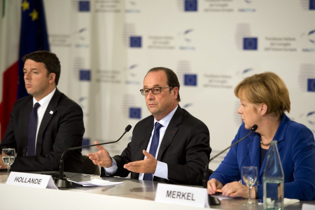 Brexit: Liderii Uniunii Europene nu vor discuta cu Marea Britanie până când aceasta nu va invoca articolul 50 din Tratatul de la Lisabona Brexit: Liderii Uniunii Europene nu vor discuta cu Marea Britanie până când aceasta nu va invoca articolul 50 din Tratatul de la Lisabona