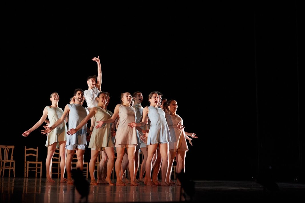 A XX-a ediție a Întâlnirilor JTI, la TVR IT Dansa sau frumusețea și sinceritatea dansului A XX-a ediție a Întâlnirilor JTI, la TVR IT Dansa sau frumusețea și sinceritatea dansului