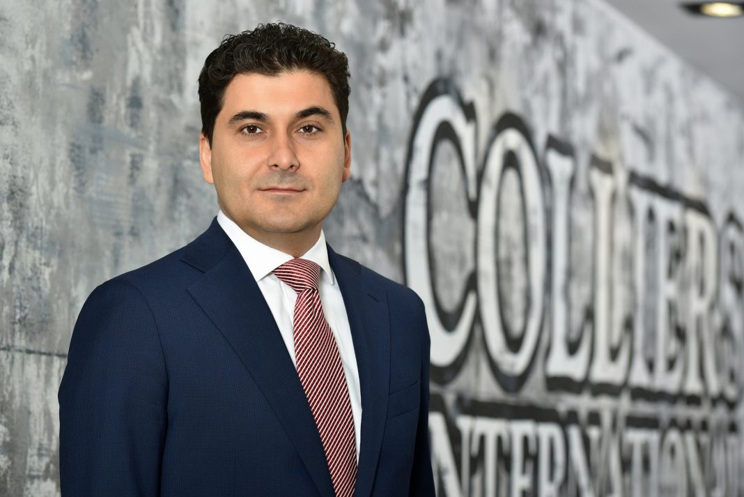 Colliers: Munca de acasă va continua și în perioada post Covid-19. Companiile mizează pe activitate în sistem hibrid pentru a-și menține cultura organizațională Colliers: Munca de acasă va continua și în perioada post Covid-19. Companiile mizează pe activitate în sistem hibrid pentru a-și menține cultura organizațională