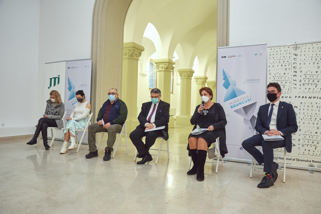 Mirrors of Brâncuși sau reinterpretarea marelui sculptor în limbaj contemporan Mirrors of Brâncuși sau reinterpretarea marelui sculptor în limbaj contemporan