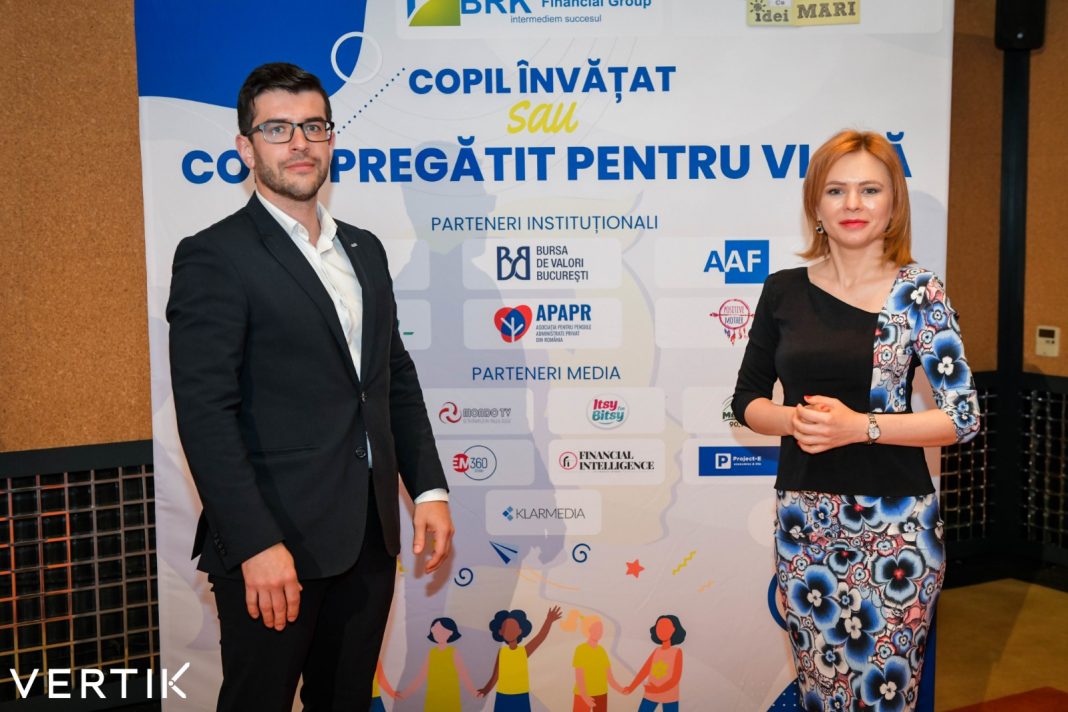VERTIK și Kidprenor inițiază un studiu național în rândul părinților referitor la dobândirea competențelor antreprenoriale și financiare de către copii VERTIK și Kidprenor inițiază un studiu național în rândul părinților referitor la dobândirea competențelor antreprenoriale și financiare de către copii