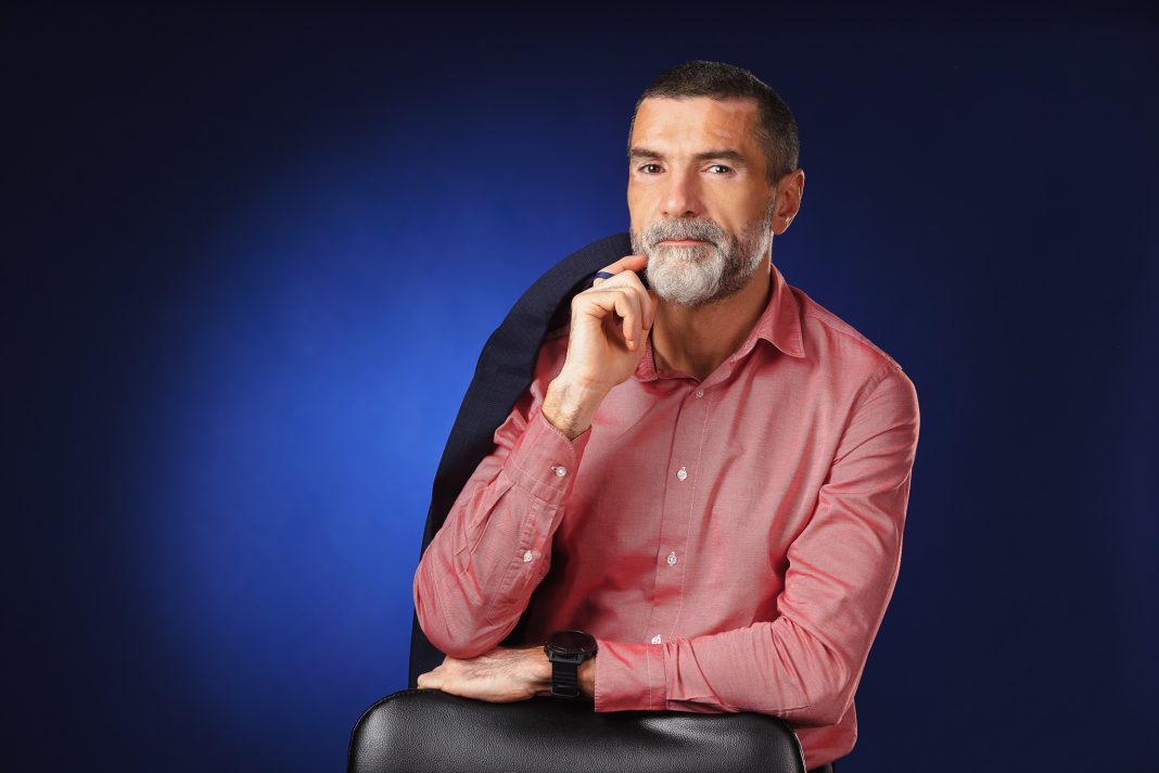 Thoughtworks lansează „Looking Glass”, ghidul de business cu 100 de tendințe tehnologice pentru 2022 și anii următori Thoughtworks lansează „Looking Glass”, ghidul de business cu 100 de tendințe tehnologice pentru 2022 și anii următori