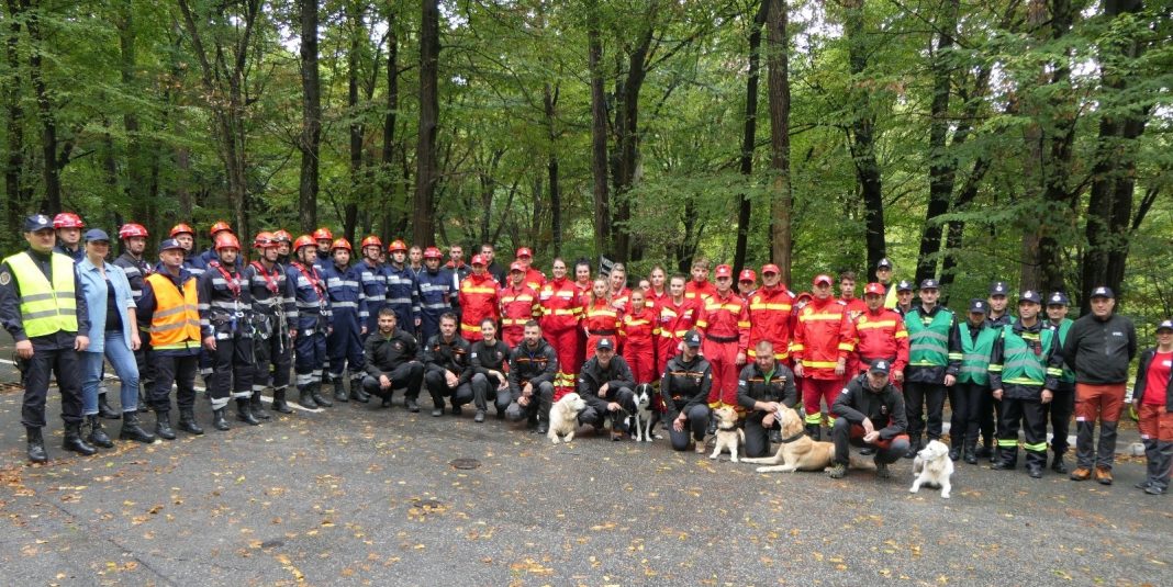 Zilele prevenirii dezastrelor. O comunitate pregătită este o comunitate puternică. Zilele prevenirii dezastrelor. O comunitate pregătită este o comunitate puternică.