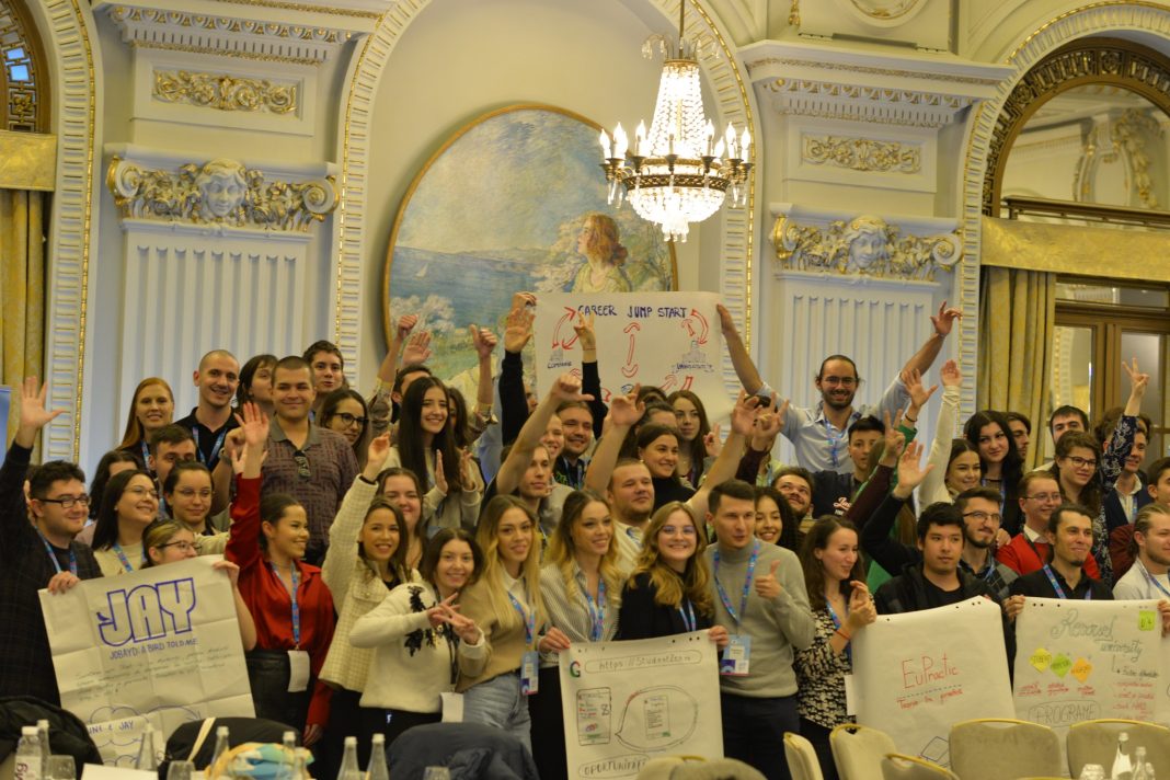 Cei mai buni 250 de tineri din țară vor participa la Top Talents România Cei mai buni 250 de tineri din țară vor participa la Top Talents România