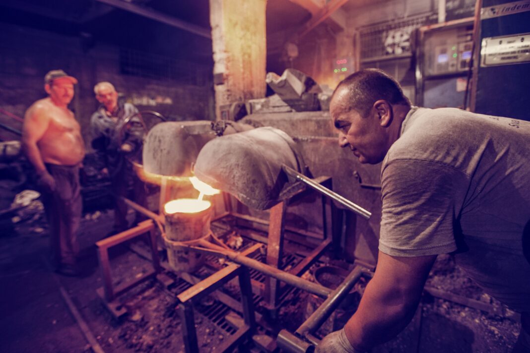 Comisia ENVI susține circa 99 de milioane de certificate ETS gratuite suplimentare pentru anumite industrii Comisia ENVI susține circa 99 de milioane de certificate ETS gratuite suplimentare pentru anumite industrii